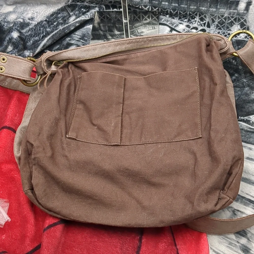 Chen and Derington leather bag